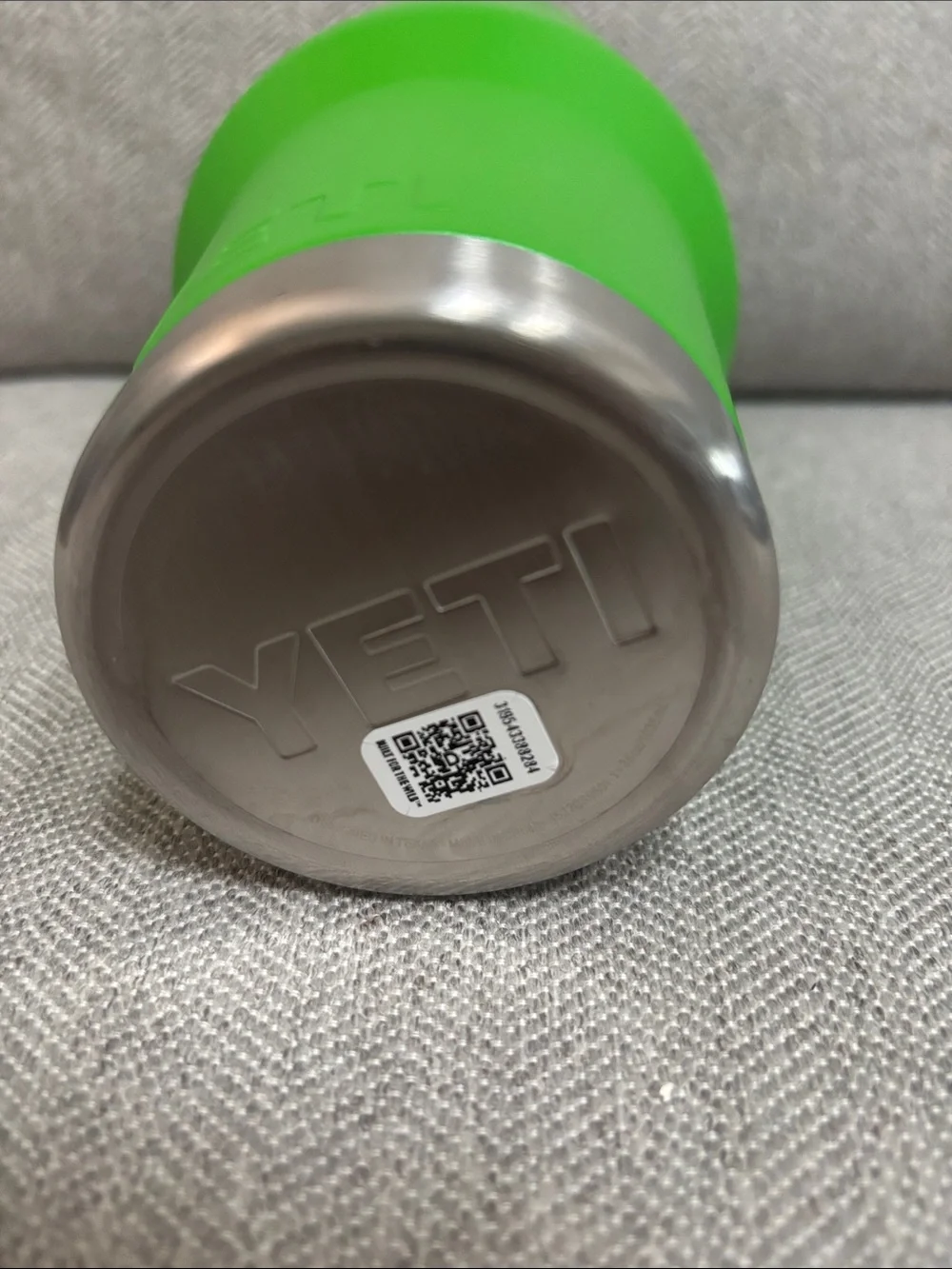 New Yeti 35 oz (no straw)